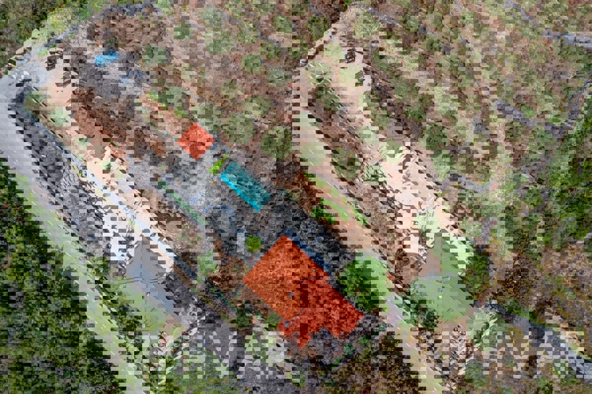 Vila z bazenom in pogledom na morje v Gdinju