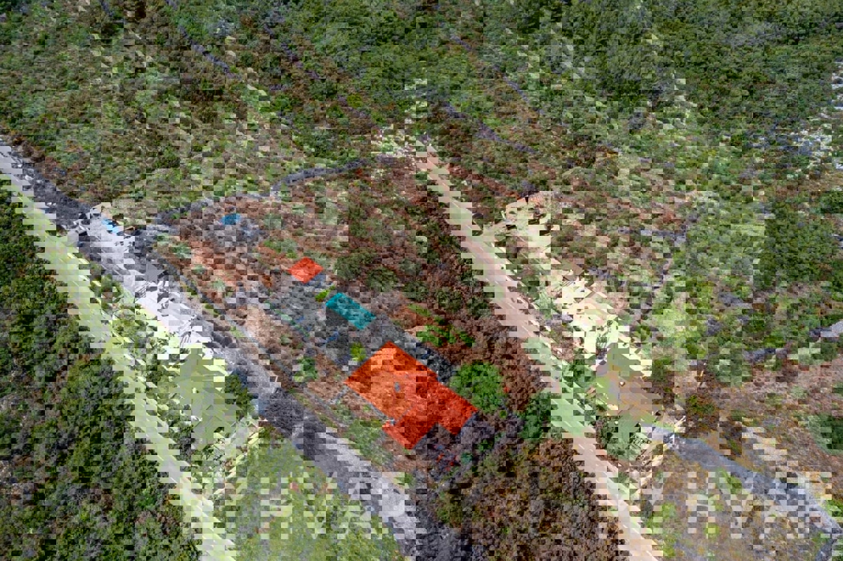 Vila z bazenom in pogledom na morje v Gdinju