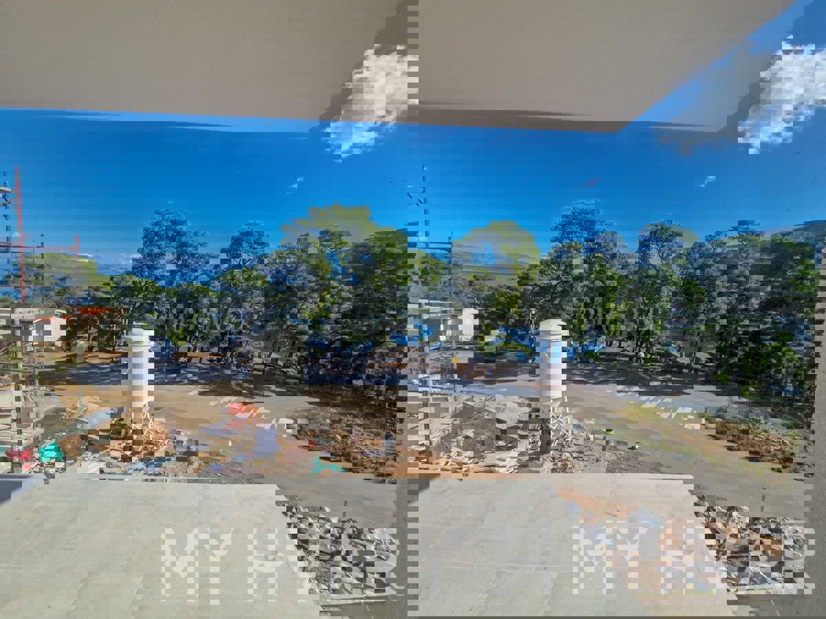 Luksuzni apartma s pogledom na morje