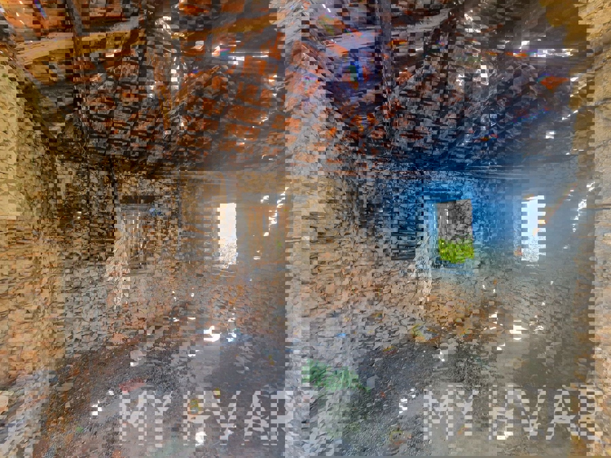 Hiša s pogledom na morje v Poljici