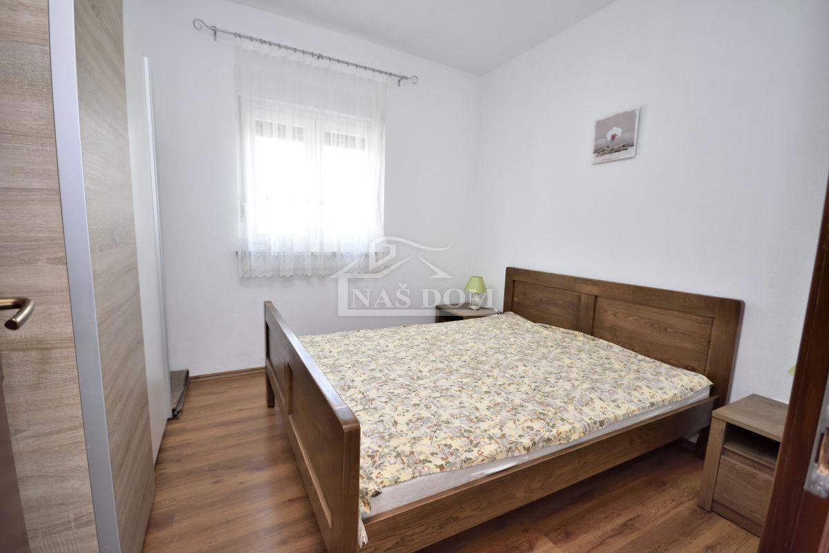 Vodice - Hiša s 5 apartmaji, pogled na morje