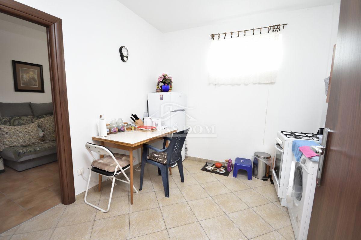 Vodice - Hiša s 5 apartmaji, pogled na morje