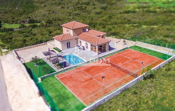 Debeljak, Sukošan - Vila s bazenom