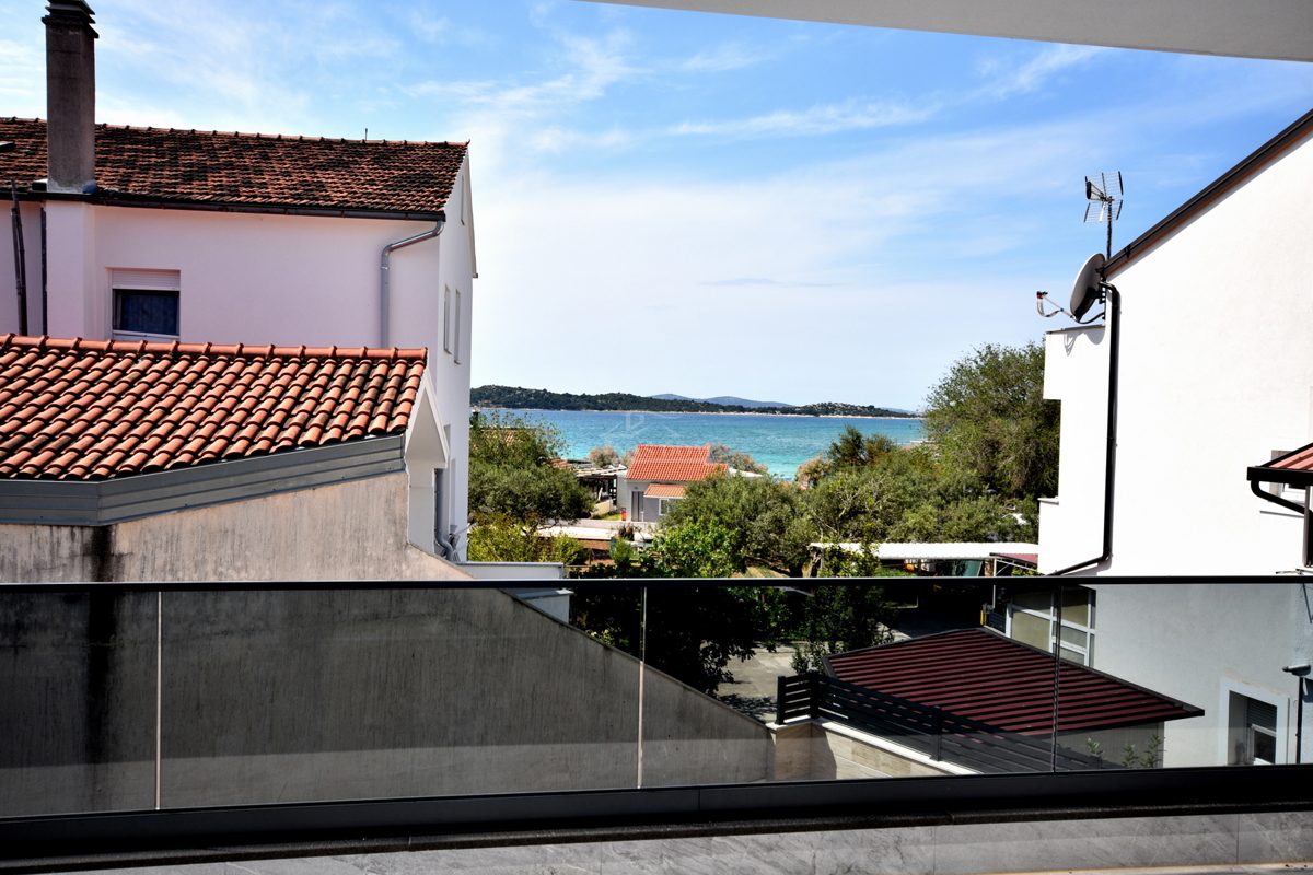 Luksuzno stanovanje S6, pogled na morje, 50m od plaže