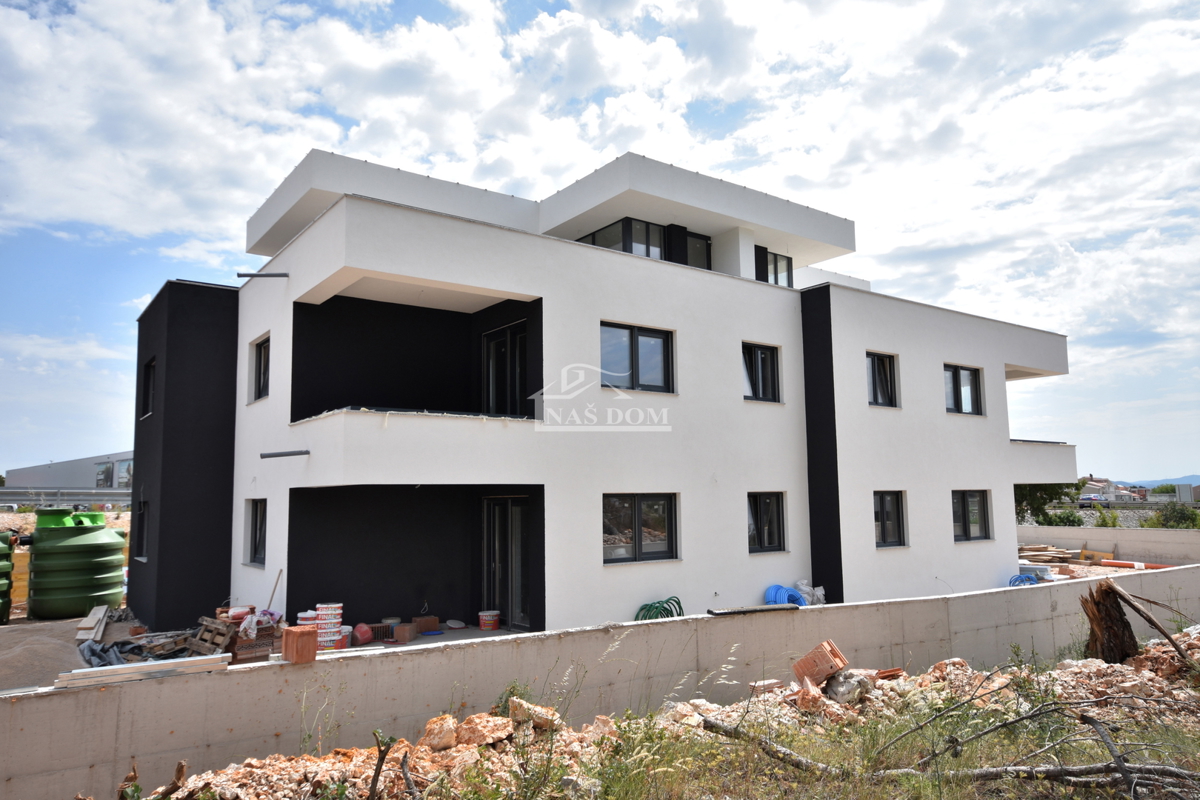 Vodice - NOVOGRADNJA S4 stanovanje s strešno teraso