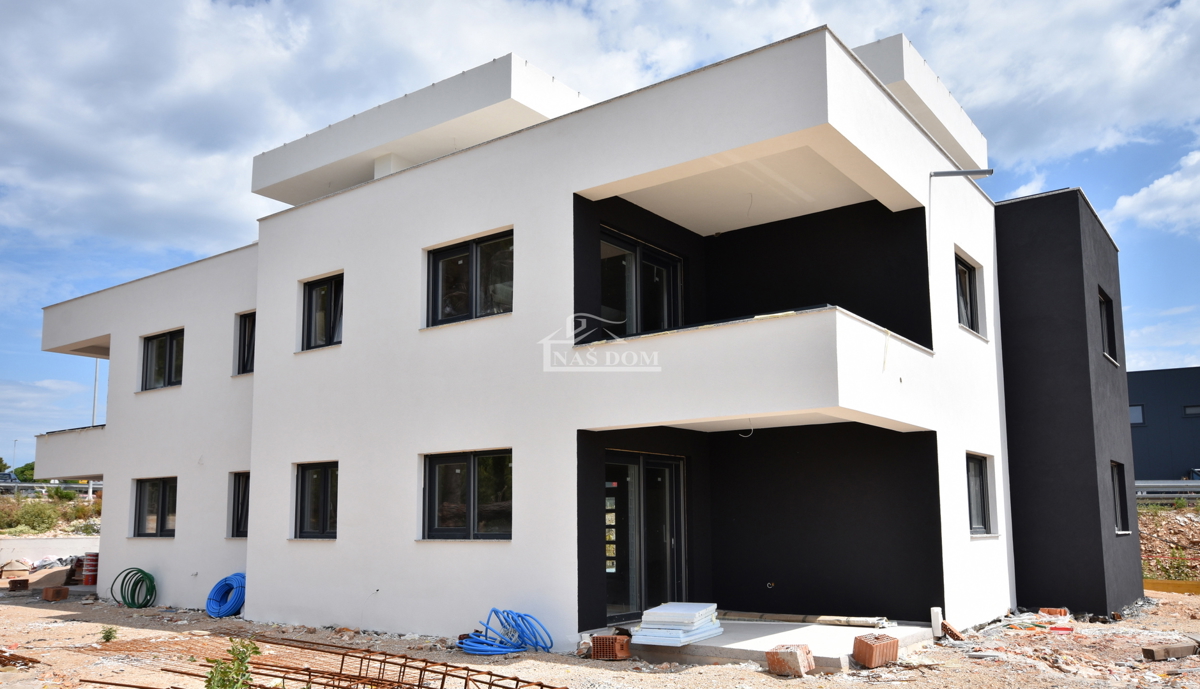 Vodice - NOVOGRADNJA S4 stanovanje s strešno teraso