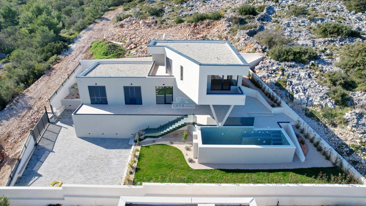 Luksuzna vila s panoramskim pogledom na morje – Betina, otok Murter