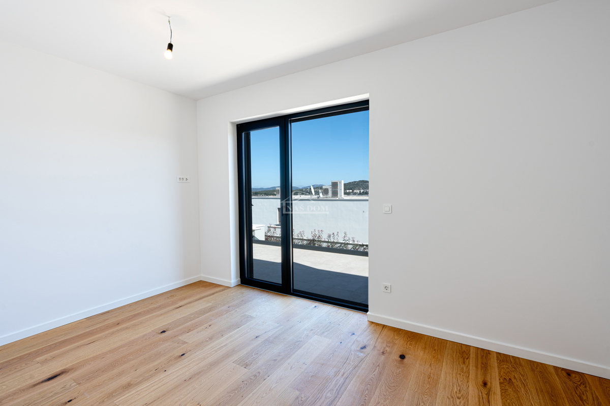 Luksuzna vila s panoramskim pogledom na morje – Betina, otok Murter