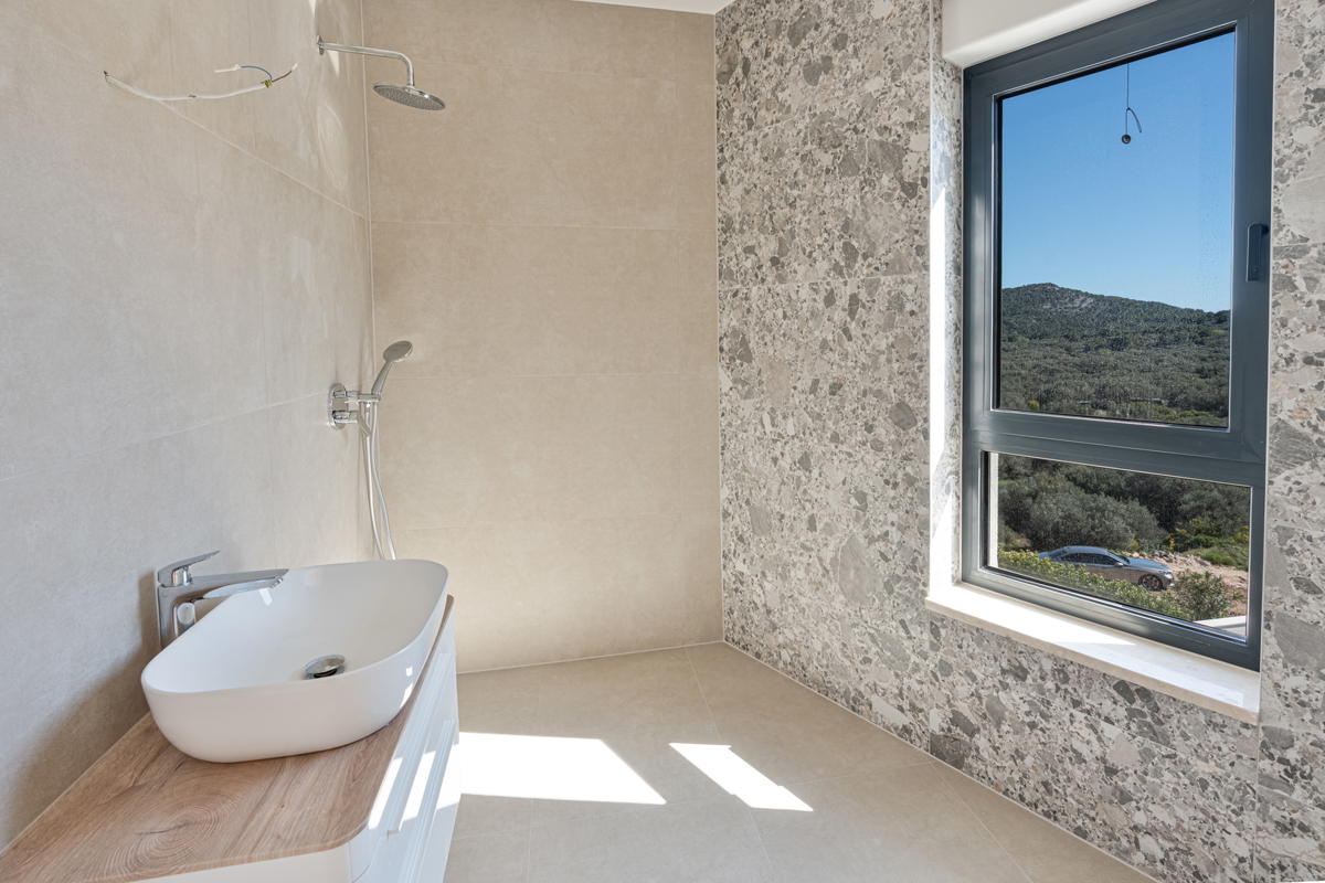Luksuzna vila s panoramskim pogledom na morje – Betina, otok Murter