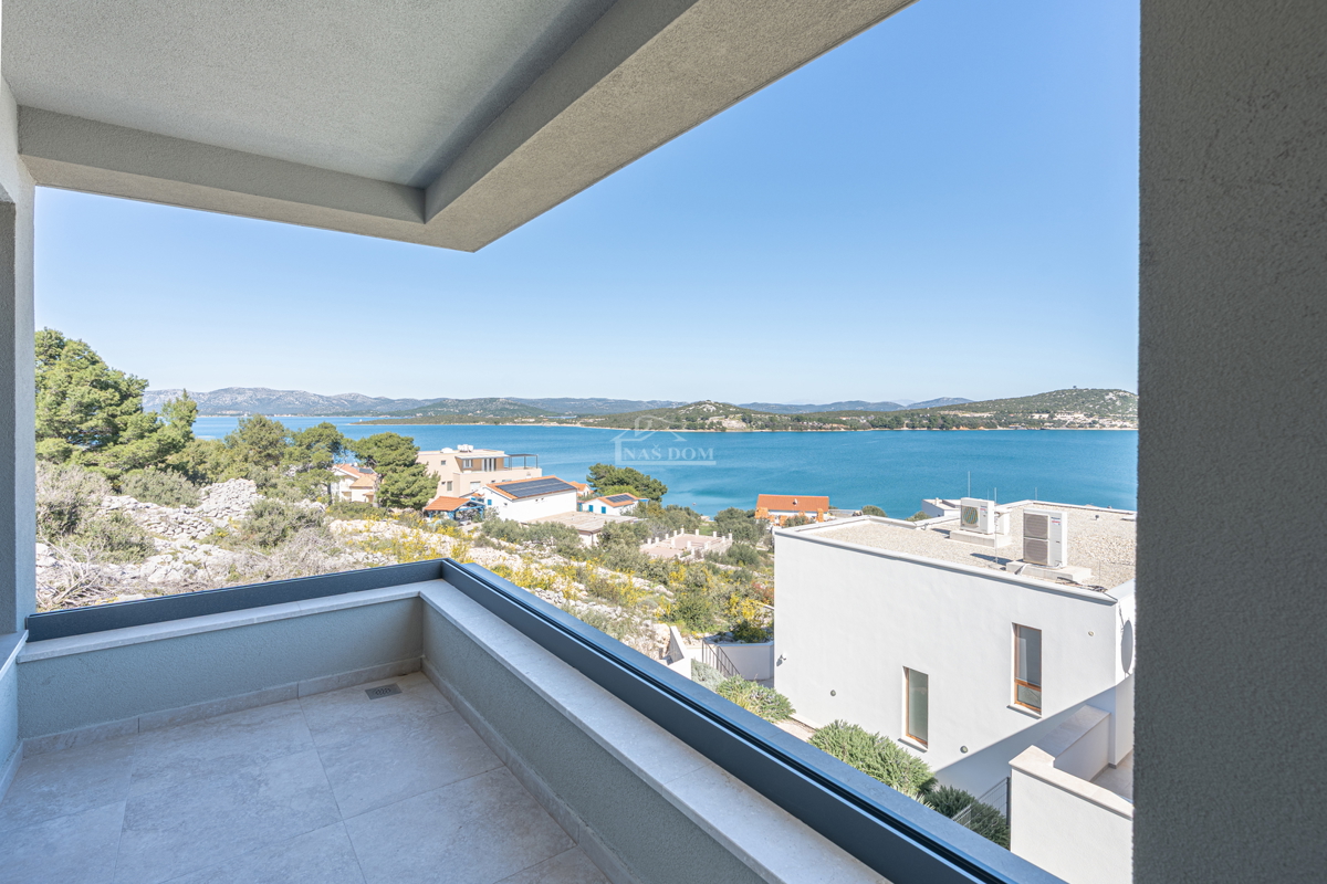 Luksuzna vila s panoramskim pogledom na morje – Betina, otok Murter