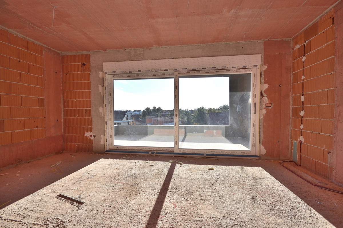 Vodice, SRIMA-** NOVOGRADNJA** S6 Stan s pogledom na morje, 300m od plaže