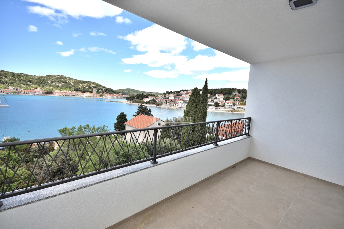 Tisno - *NOVOGRADNJA* S3 dvonadstropno stanovanje, pogled na morje, 50 m od plaže