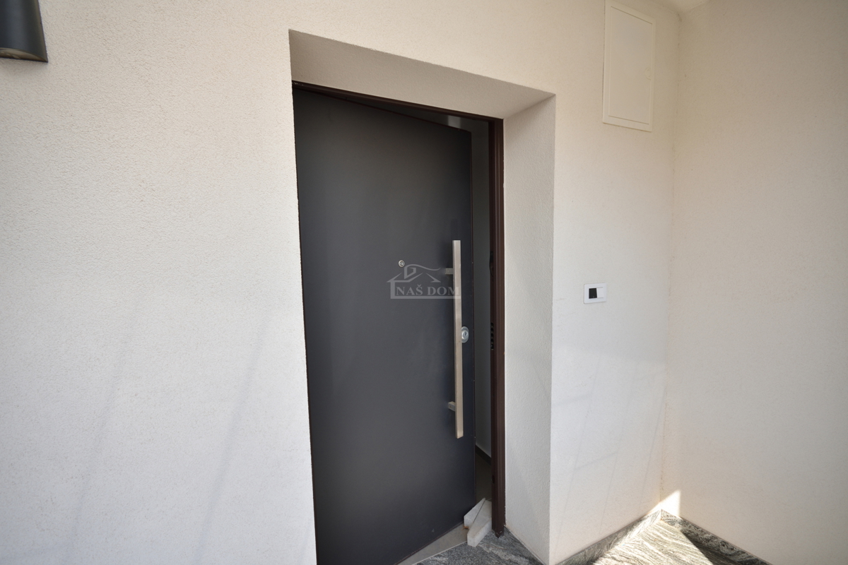 Tribunj, Sovlje - Stanovanje S6 v drugem nadstropju