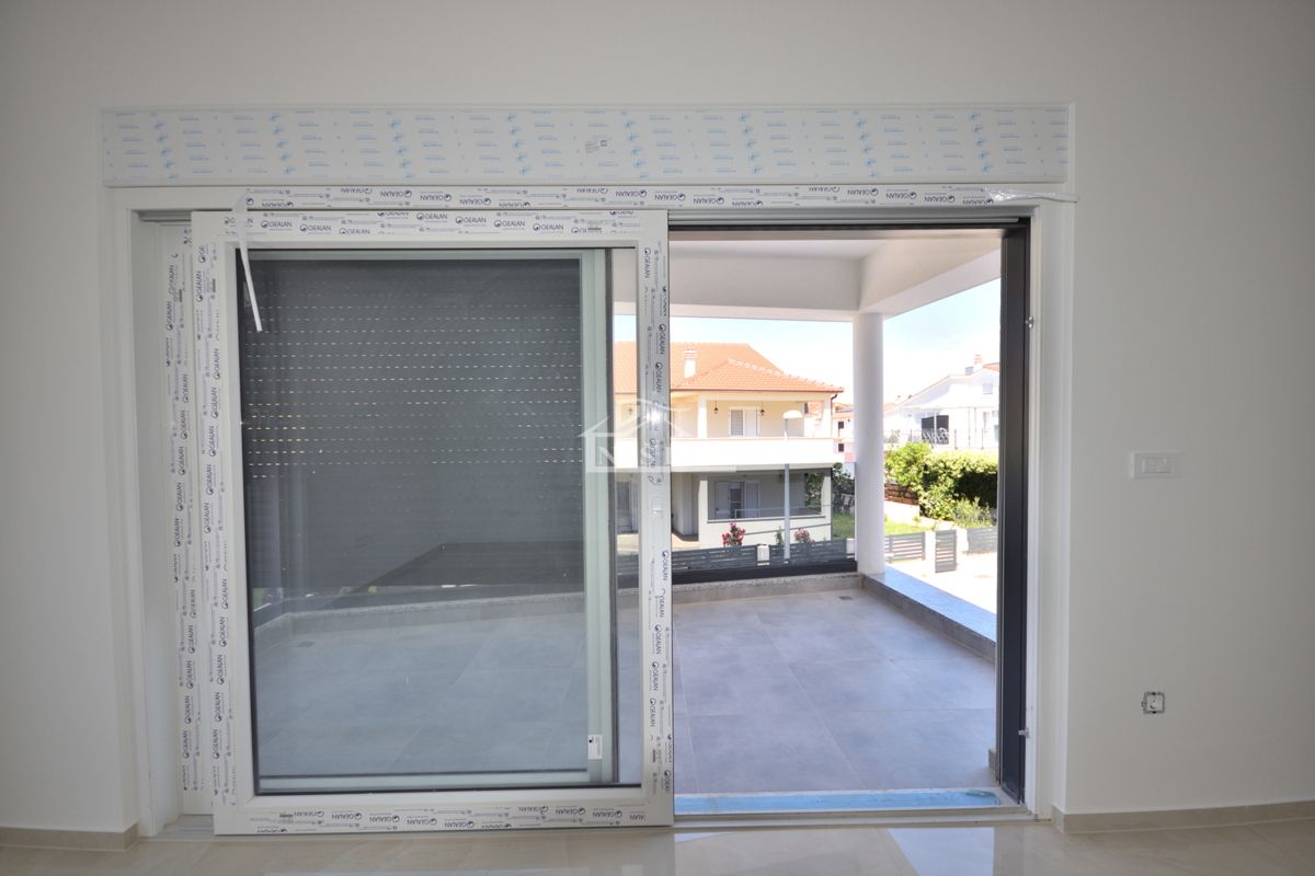 Vodice - Luksuzno stanovanje S2 v prvem nadstropju, odlična lokacija