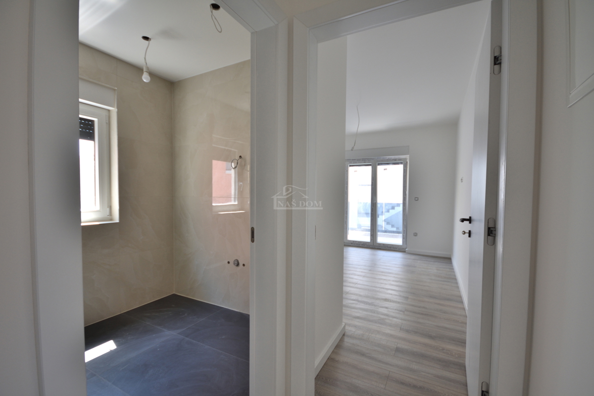 Vodice - Luksuzno stanovanje S2 v prvem nadstropju, odlična lokacija