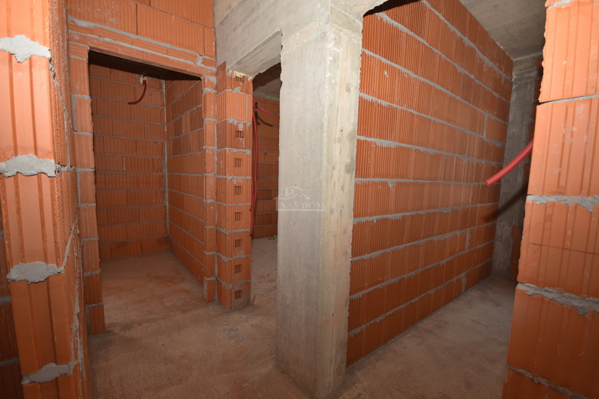 Brodarica - Stanovanje S4 z morskim razgledom, 1. nadstropje