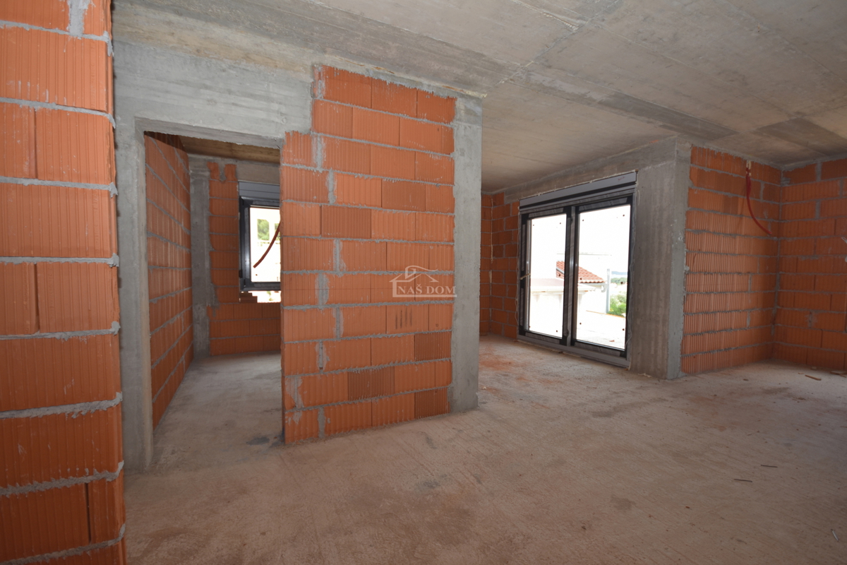 Brodarica - Stanovanje S4 z morskim razgledom, 1. nadstropje