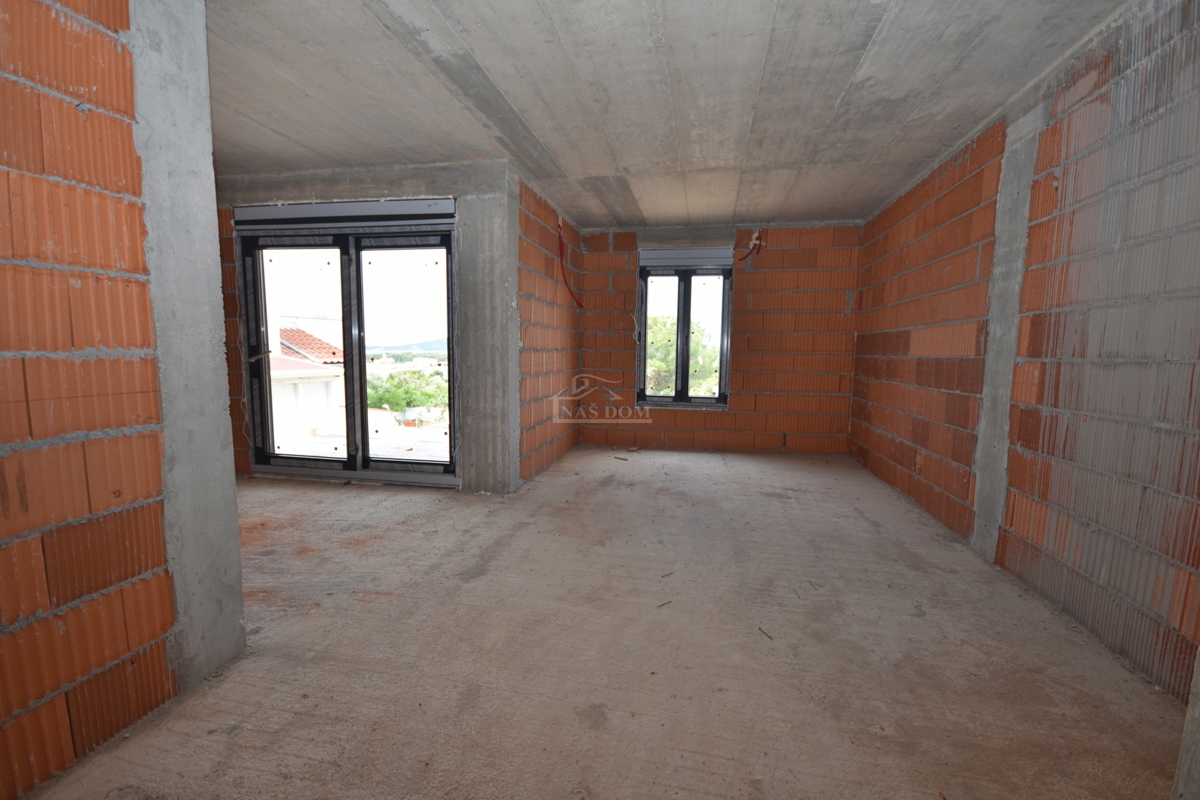 Brodarica - Stanovanje S4 z morskim razgledom, 1. nadstropje