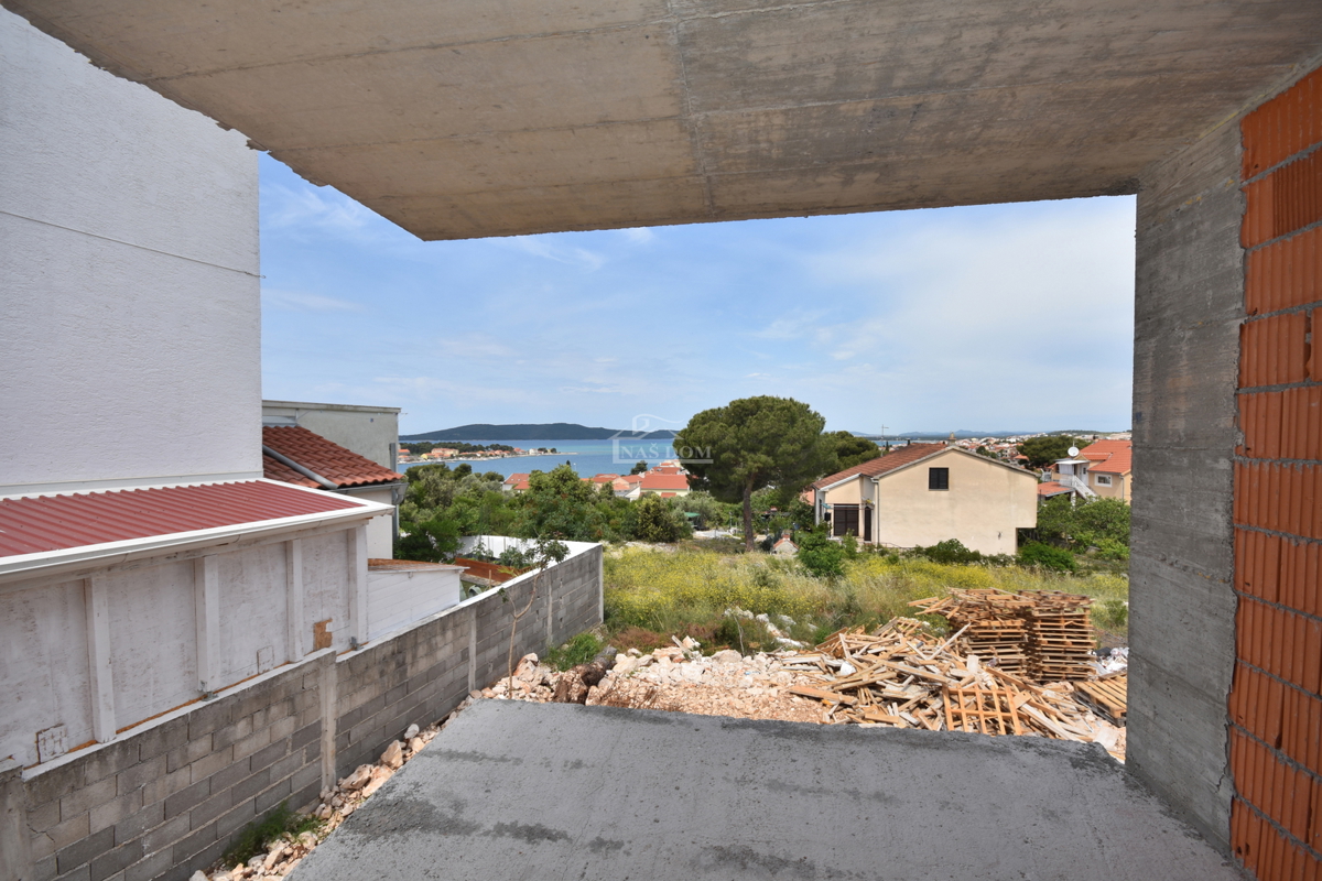 Brodarica - Stanovanje S4 z morskim razgledom, 1. nadstropje