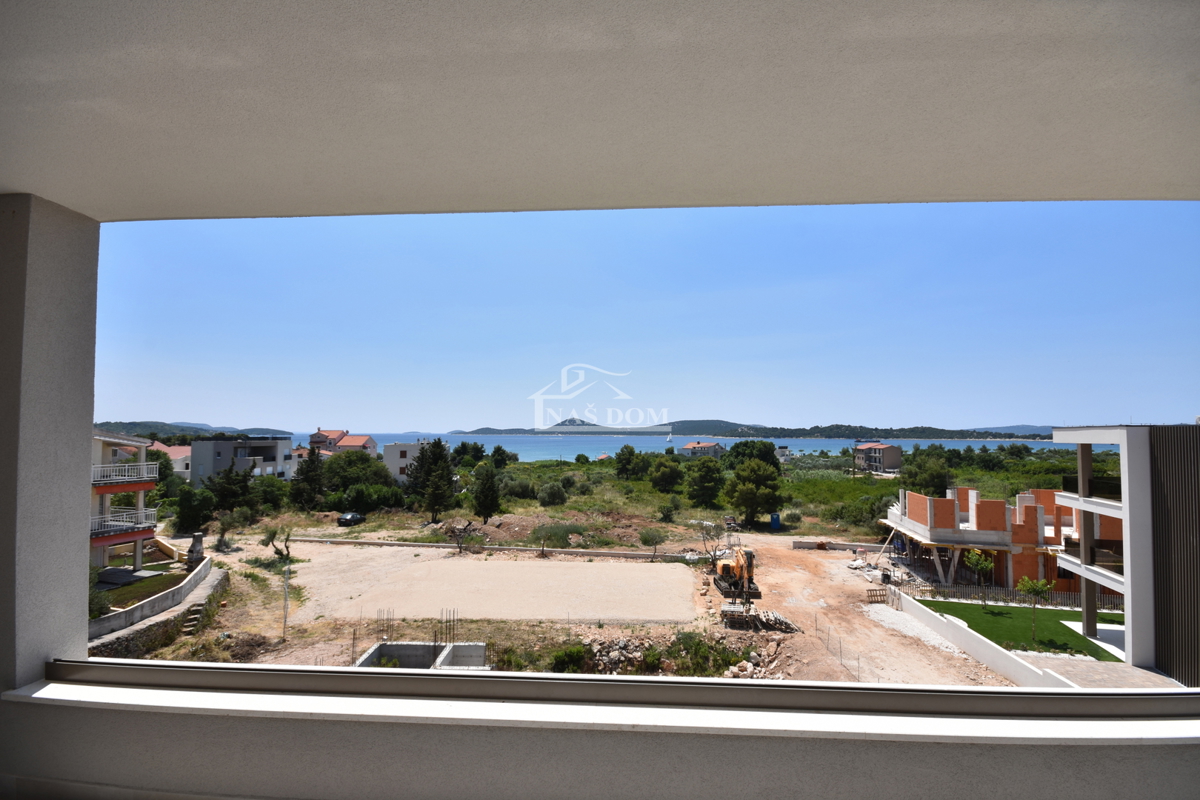 Vodice - Stanovanje S5 v drugem nadstropju s pogledom na morje, 300 m od plaže