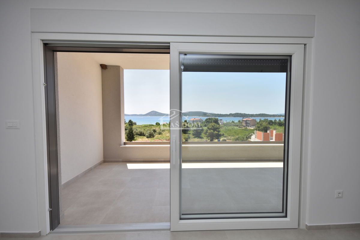 Vodice - Stanovanje S5 v drugem nadstropju s pogledom na morje, 300 m od plaže