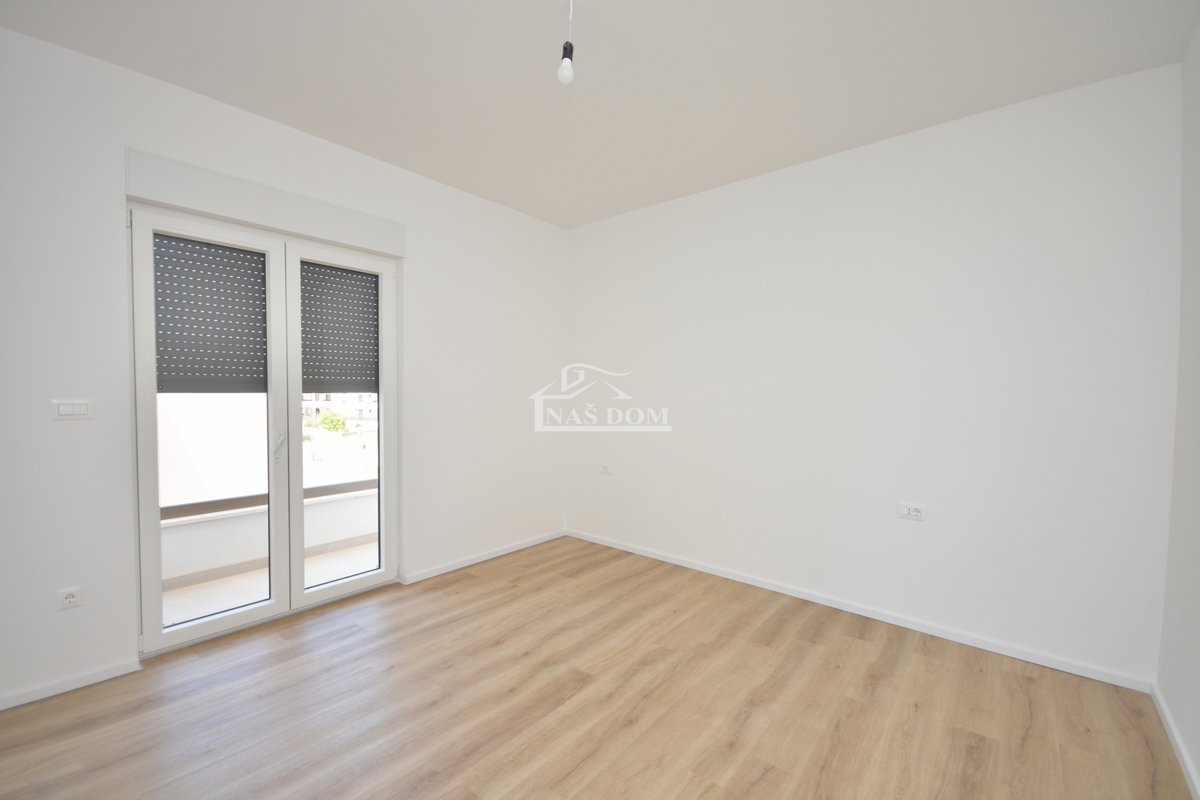 Vodice - Stanovanje S5 v drugem nadstropju s pogledom na morje, 300 m od plaže
