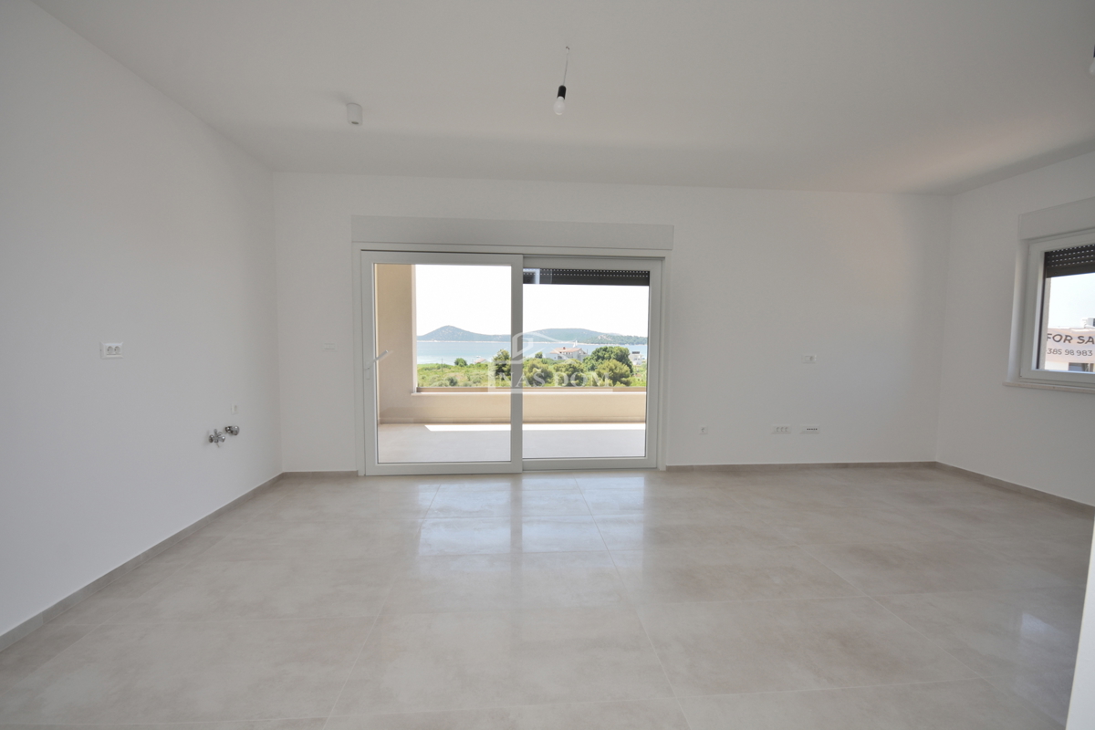 Vodice - Stanovanje S5 v drugem nadstropju s pogledom na morje, 300 m od plaže