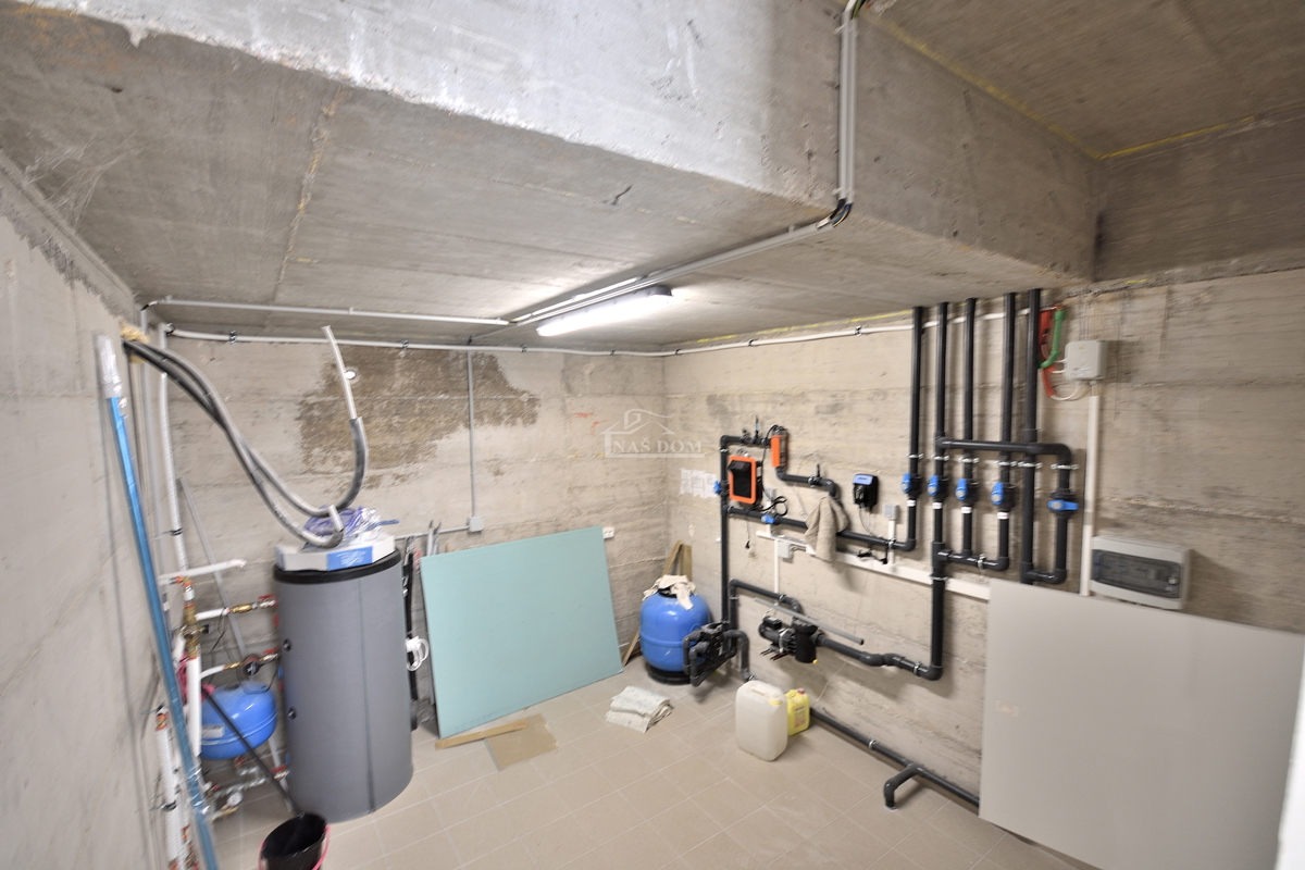 Vodice - NOVOGRADNJA vila s bazenom in pogledom na morje