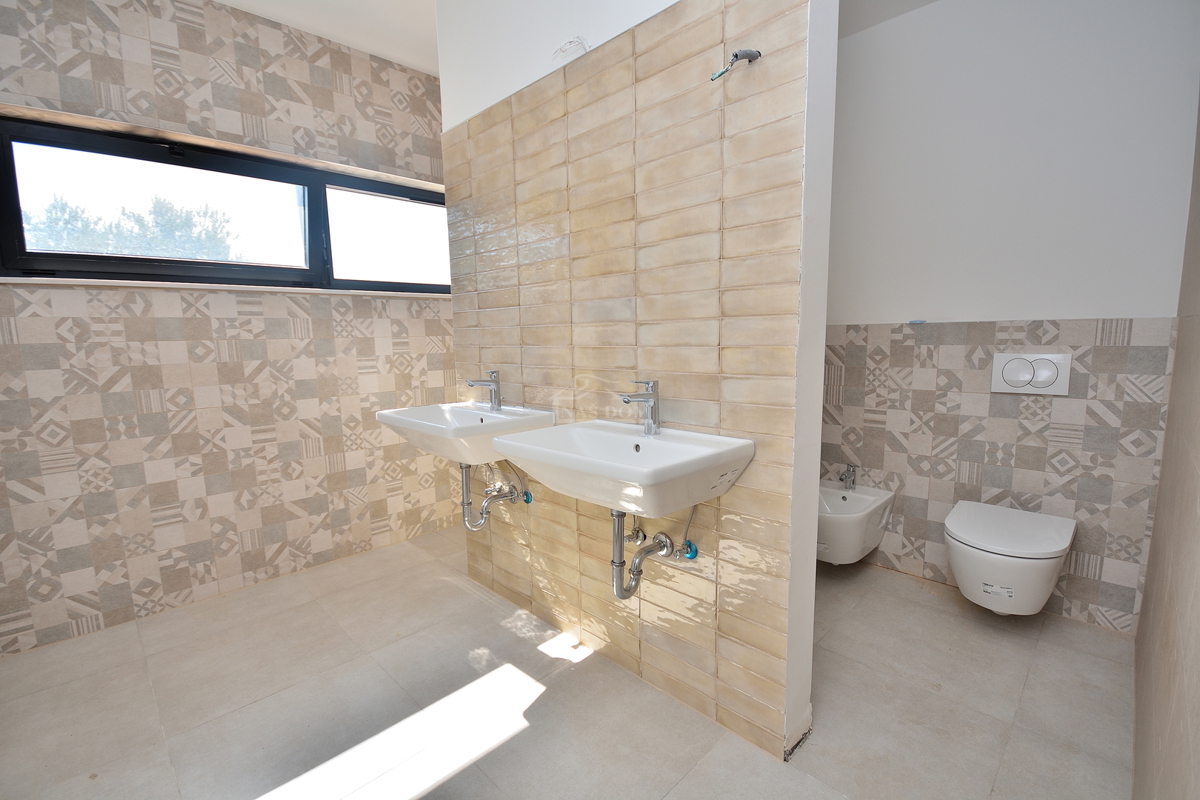 Vodice - NOVOGRADNJA vila s bazenom in pogledom na morje