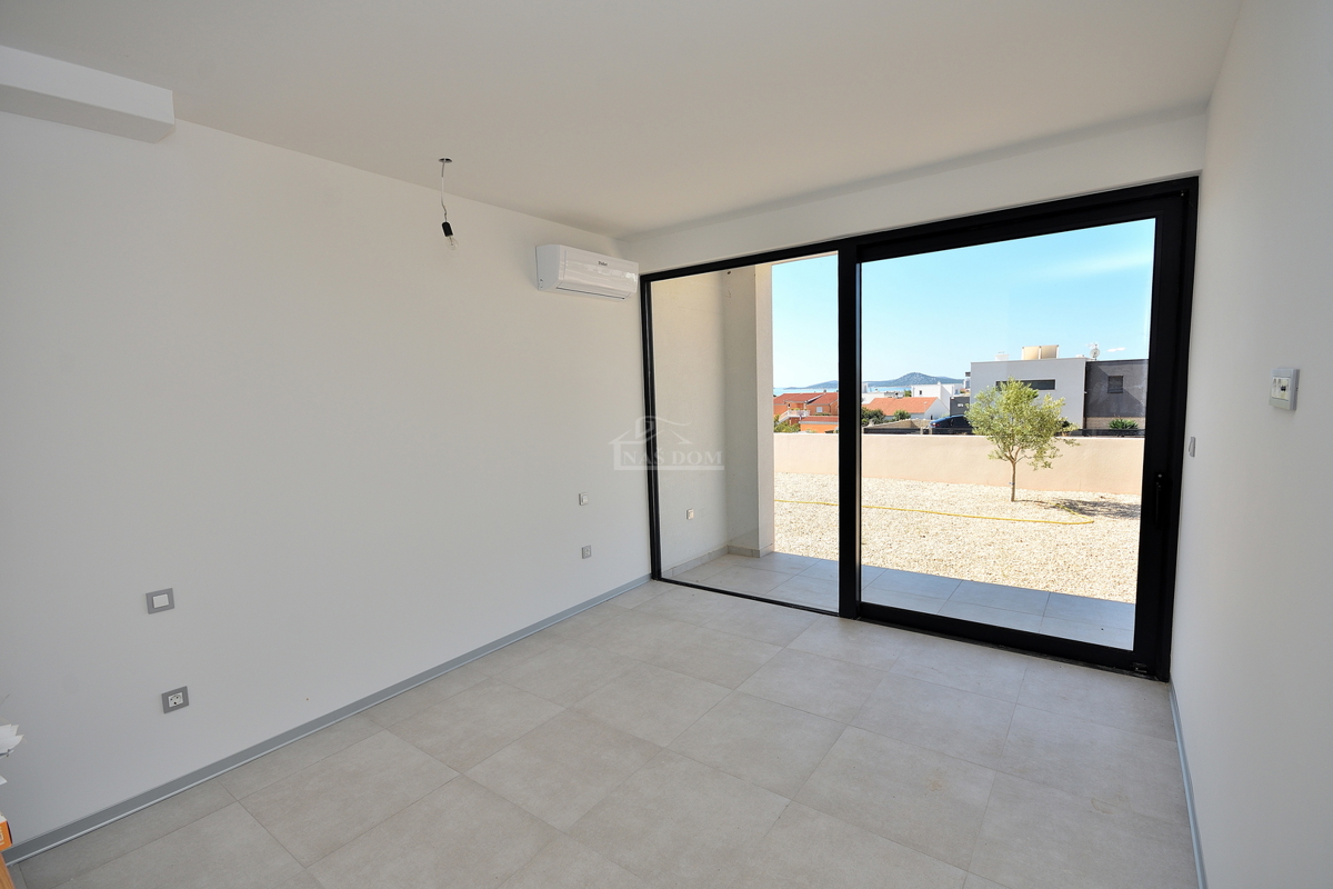 Vodice - NOVOGRADNJA vila s bazenom in pogledom na morje