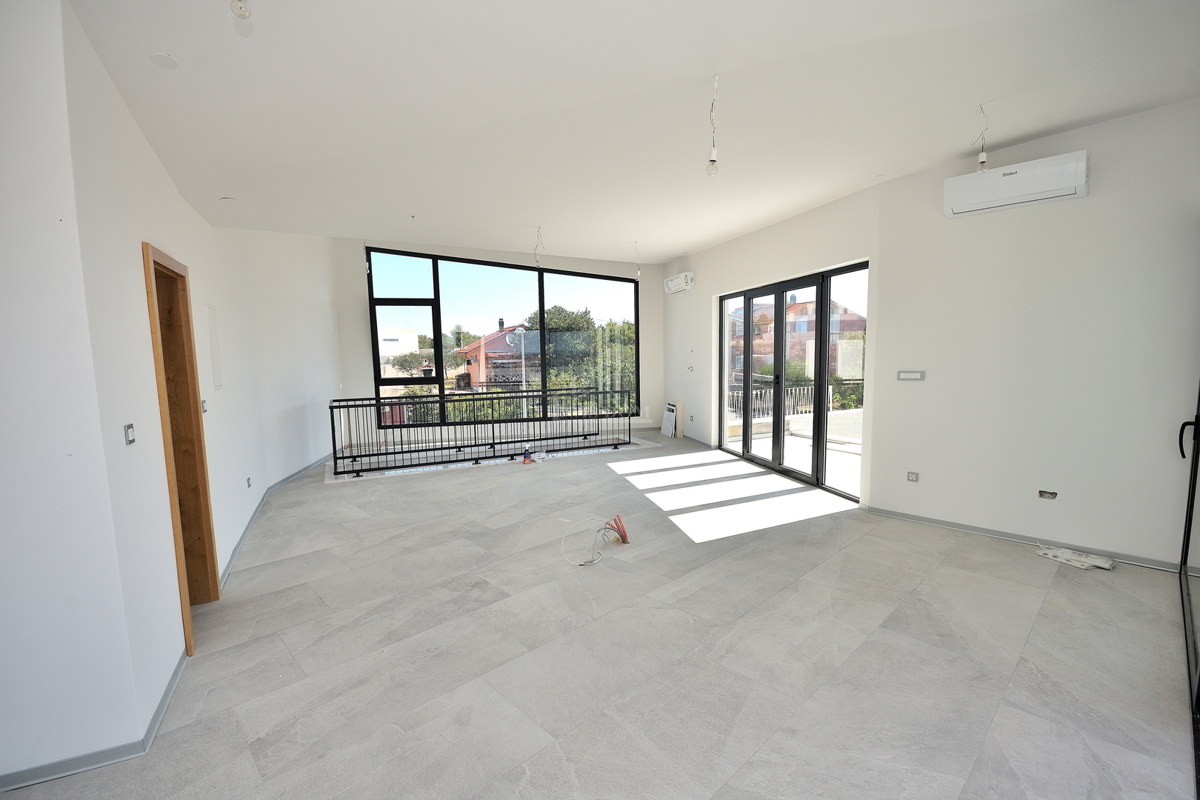 Vodice - NOVOGRADNJA vila s bazenom in pogledom na morje