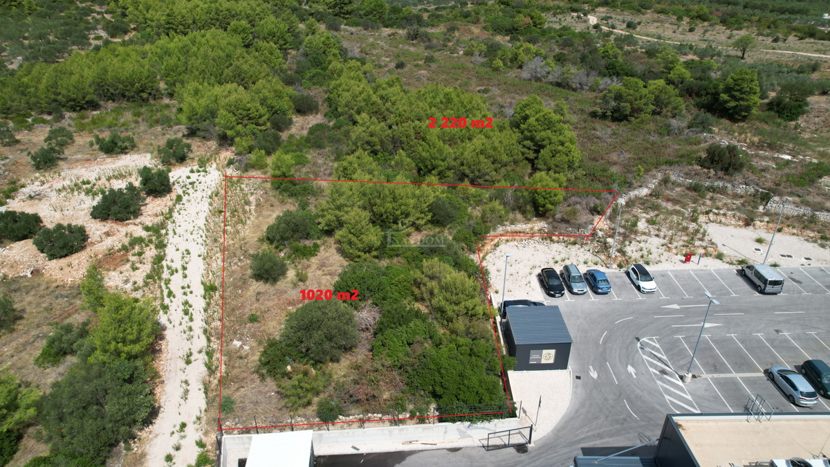 Tribunj - gradbeno zemljišče z razgledom na morje