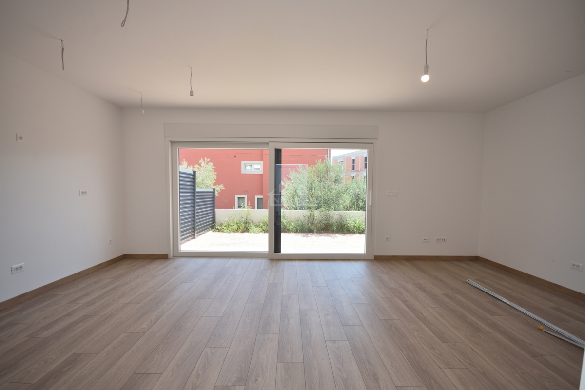 Vodice - Luksuzna hiša S2 s strešno teraso, le 150 m od plaže