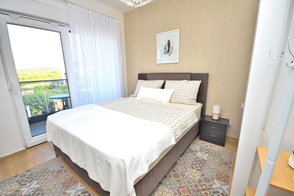 Vodice - vila z razgledom na morje