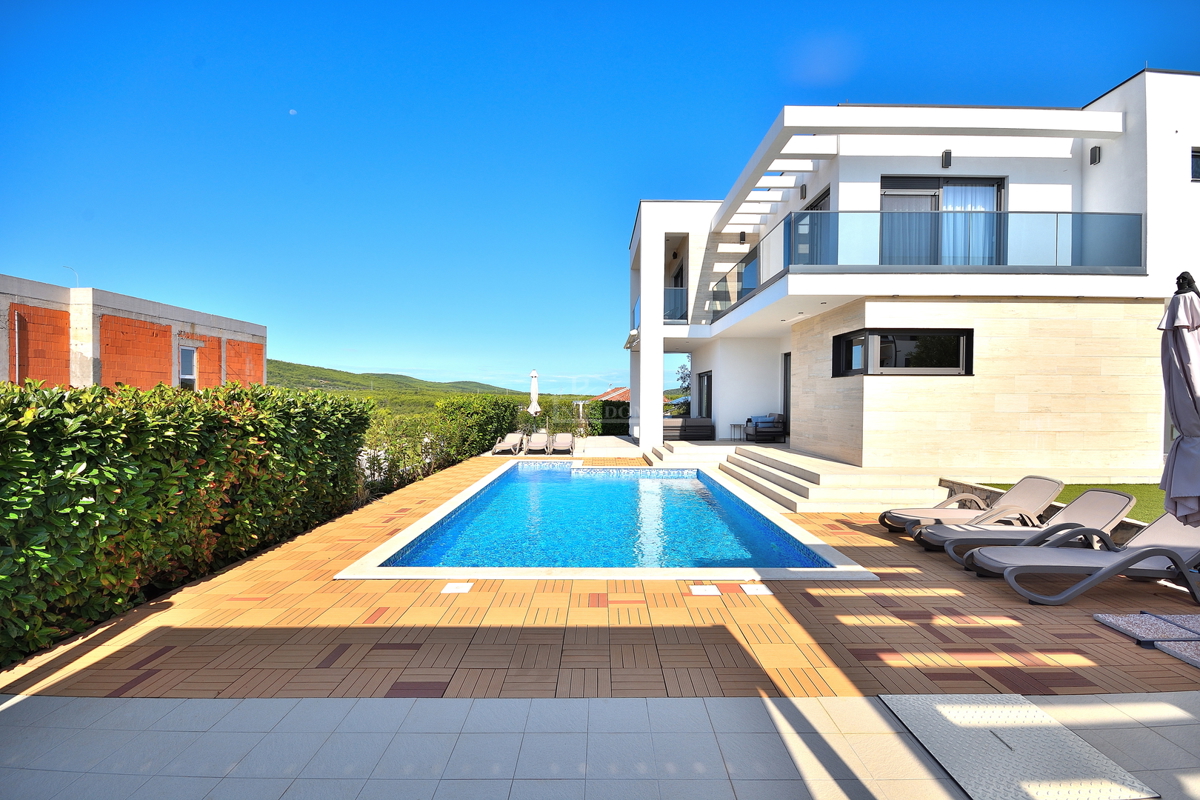 Vodice - vila z razgledom na morje