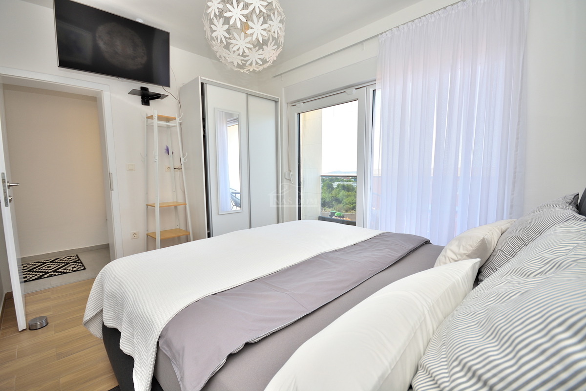 Vodice - vila z razgledom na morje