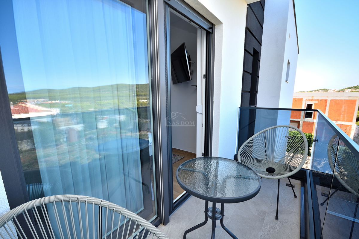 Vodice - vila z razgledom na morje