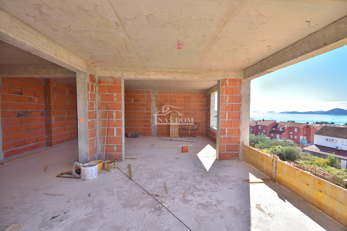 Vodice - S7 Stanovanje s tremi spalnicami, panoramski pogled na morje, novogradnja