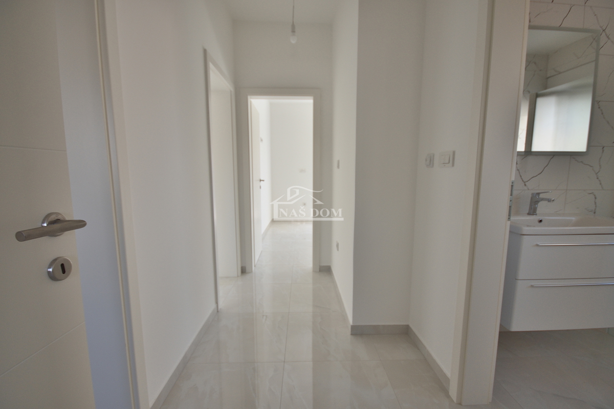 Vodice - NOVOGRADNJA S2 dvojna hiša v bližini plaže