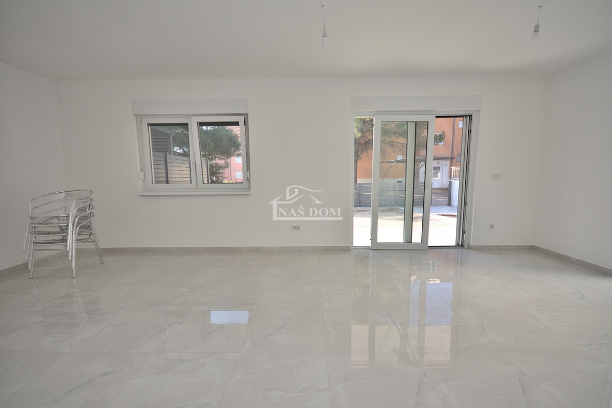 Vodice - NOVOGRADNJA S2 dvojna hiša v bližini plaže