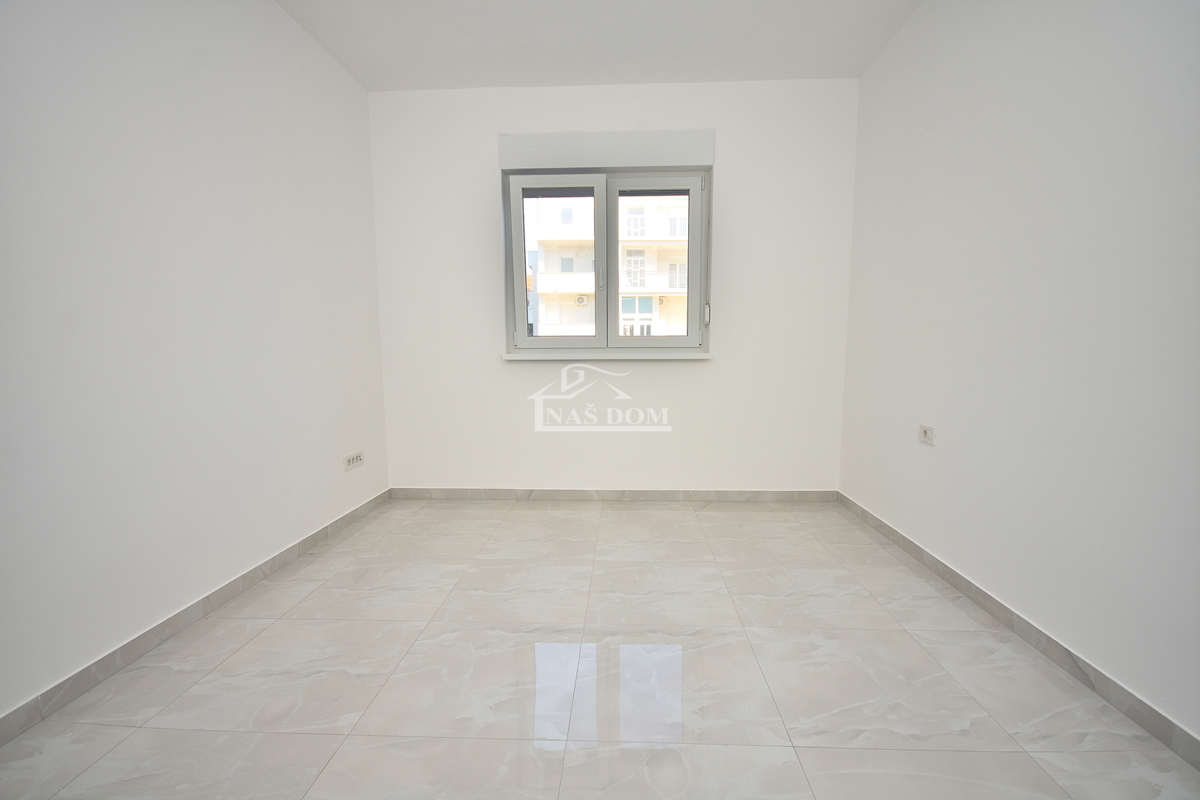 Vodice - NOVOGRADNJA S2 dvojna hiša v bližini plaže