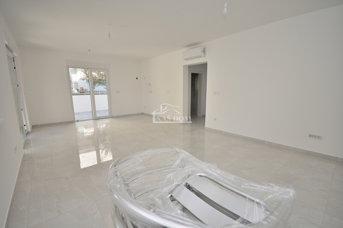 Vodice - NOVOGRADNJA S2 dvojna hiša v bližini plaže