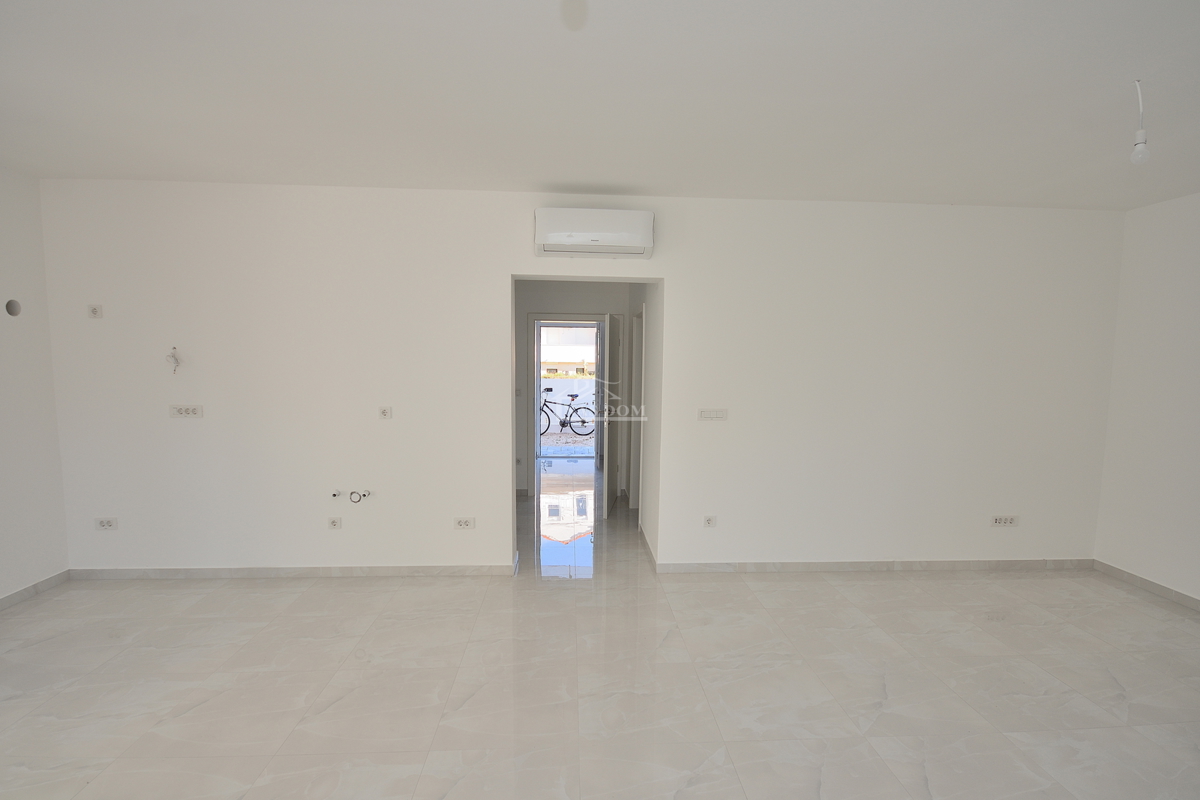 Vodice - NOVOGRADNJA S2 dvojna hiša v bližini plaže