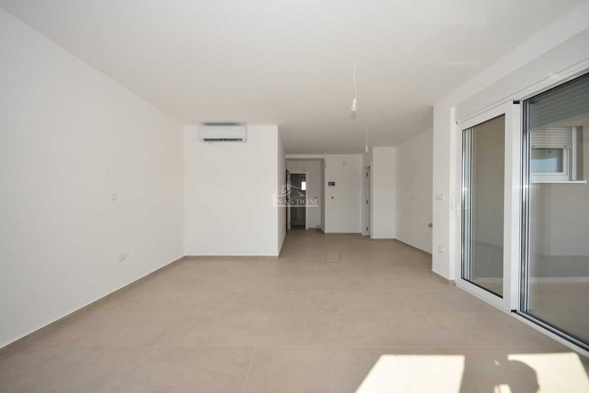 Stanovanje S6 – Prostoren dvosobni stanovanje z razgledom na morje v novogradnji, Vodice