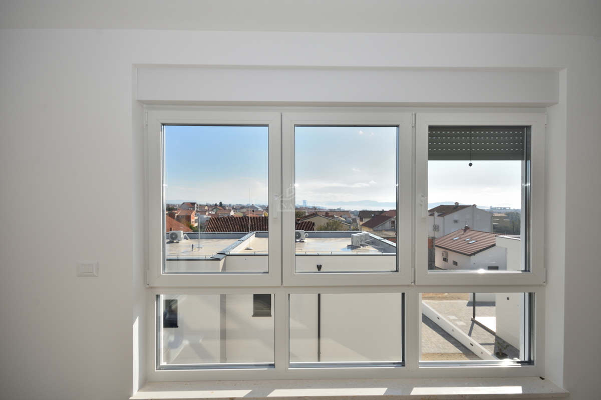 Stan S6 – Prostoren dvosoben stan s pogledom na morje v novogradnji, Vodice