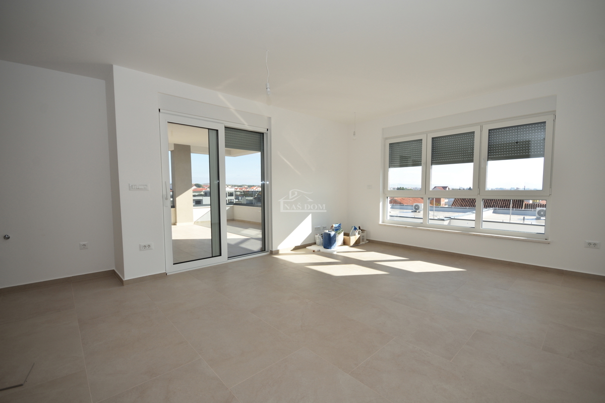 Stanovanje S6 – Prostoren dvosobni stanovanje z razgledom na morje v novogradnji, Vodice