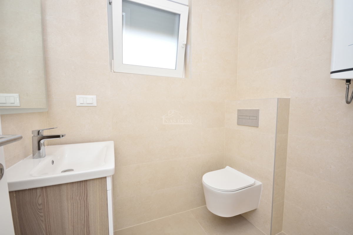 Stan S6 – Prostoren dvosoben stan s pogledom na morje v novogradnji, Vodice