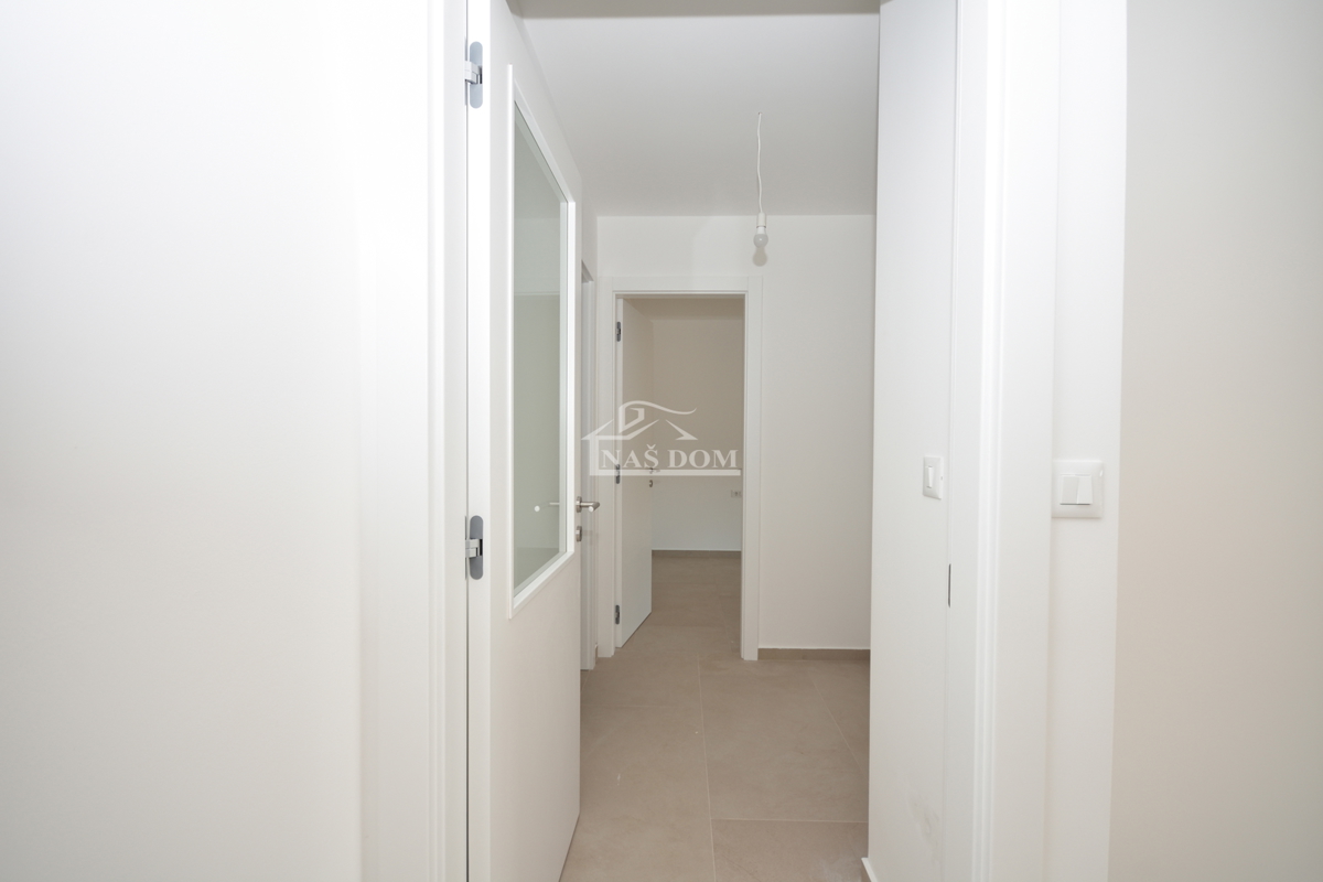 Stan S6 – Prostoren dvosoben stan s pogledom na morje v novogradnji, Vodice