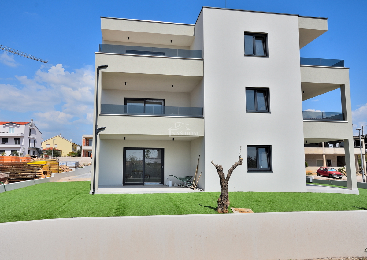 Vodice - NOVOGRADNJA S3 stanovanje s prostorno teraso