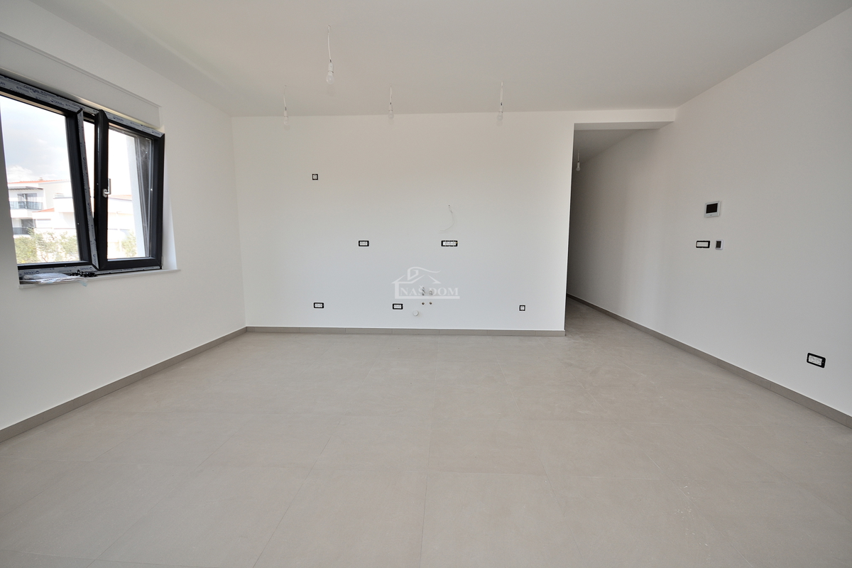 Vodice - NOVOGRADNJA S3 stanovanje s prostorno teraso